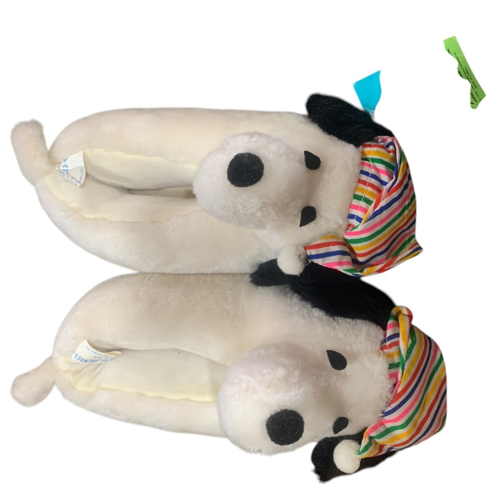Vintage 1968 NWT Snoopy Plush Slippers with Rainbow Hat children’s size 3/4